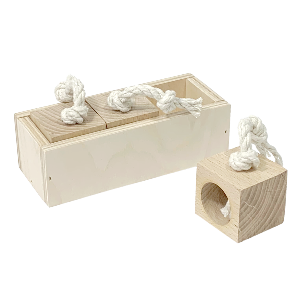 Игрушка интерактивная " IQ-box" для попугаев LionPets (Размер: 14х6х5,5 см) 42.PS.127