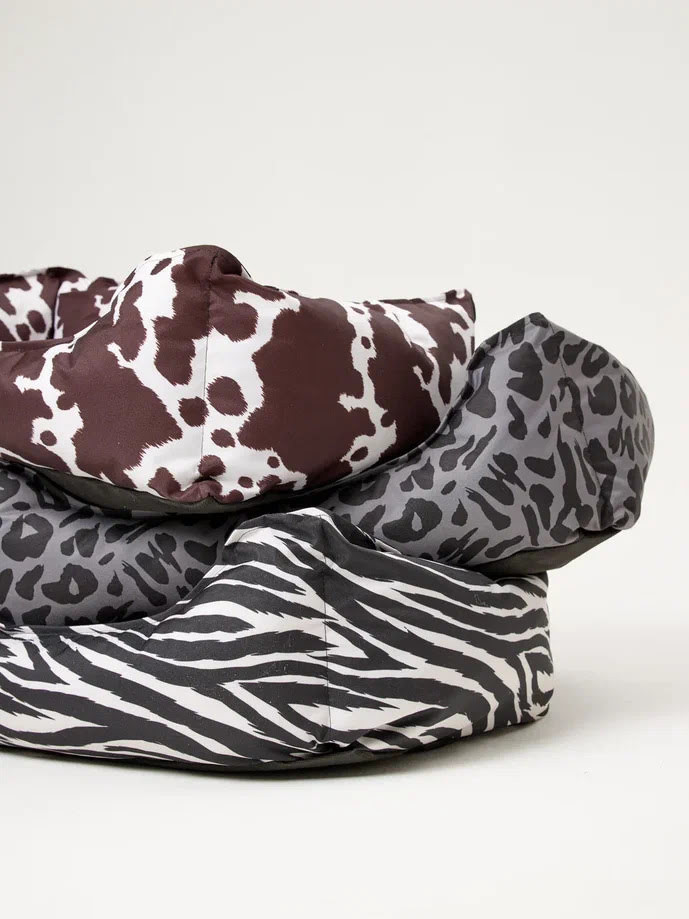 Лежанка LionPets Animal Leo LP2514 Размер: (70х50х20см)